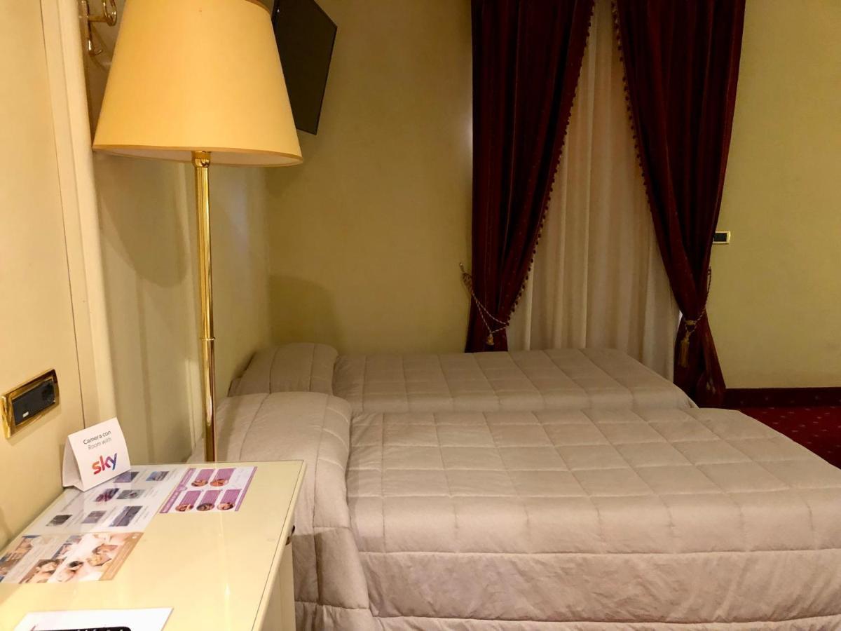 Grand Hotel Osman Ristorante Il Danubio Atena Lucana Εξωτερικό φωτογραφία