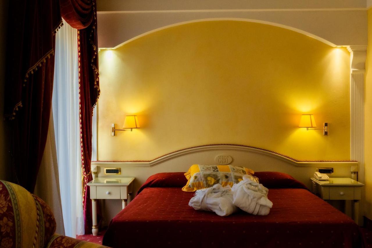 Grand Hotel Osman Ristorante Il Danubio Atena Lucana Εξωτερικό φωτογραφία
