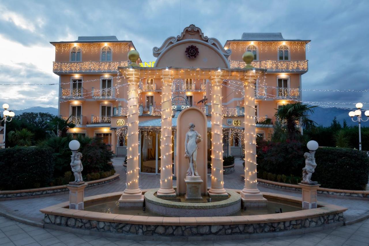 Grand Hotel Osman Ristorante Il Danubio Atena Lucana Εξωτερικό φωτογραφία