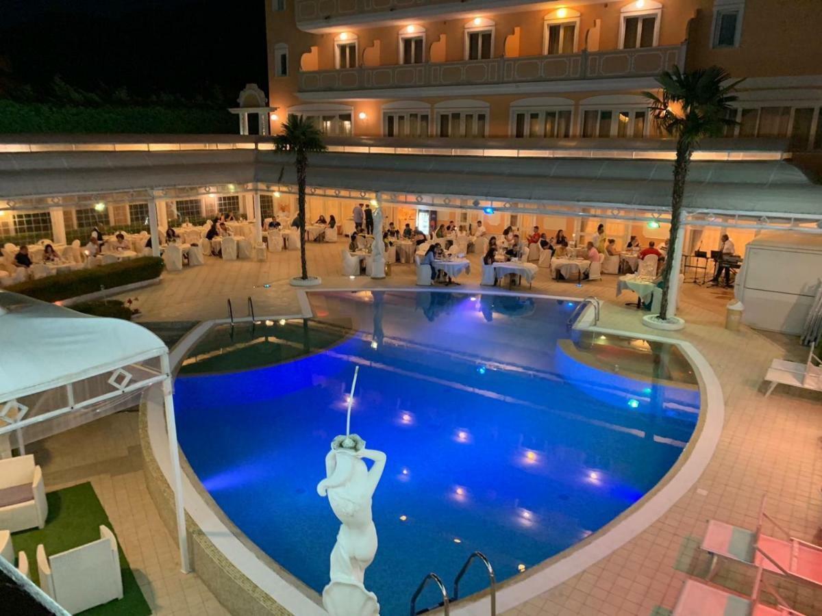 Grand Hotel Osman Ristorante Il Danubio Atena Lucana Εξωτερικό φωτογραφία