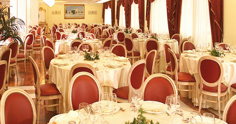 Grand Hotel Osman Ristorante Il Danubio Atena Lucana Εξωτερικό φωτογραφία