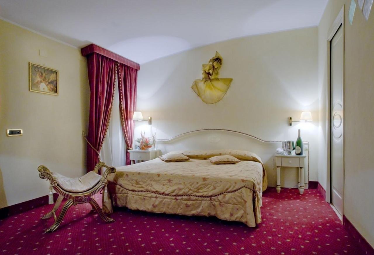 Grand Hotel Osman Ristorante Il Danubio Atena Lucana Εξωτερικό φωτογραφία